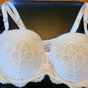 Dream angels vs white lace bra